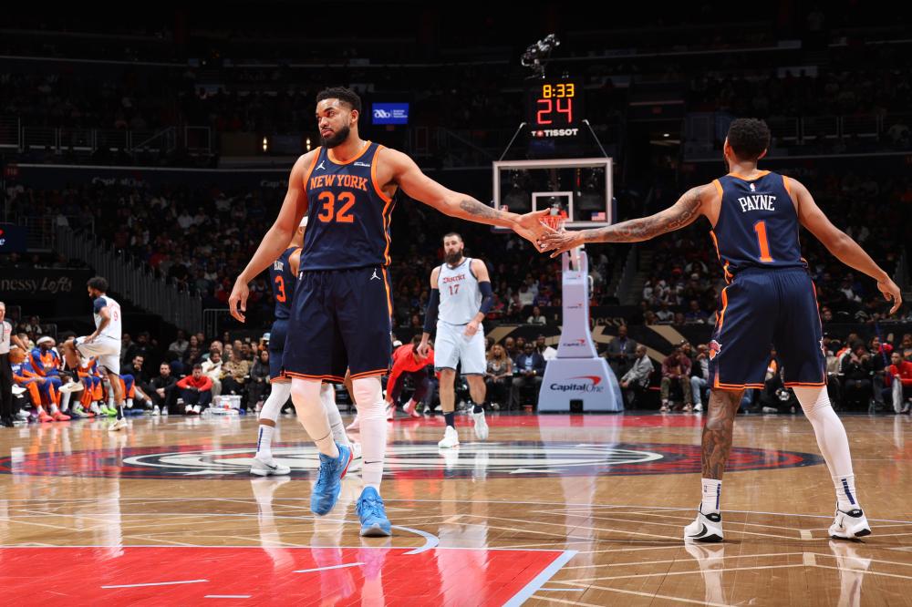 场上局势依 场上局势依