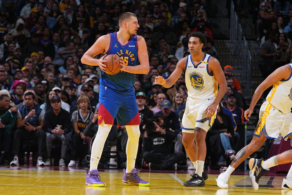 中的表现更 中的表现更