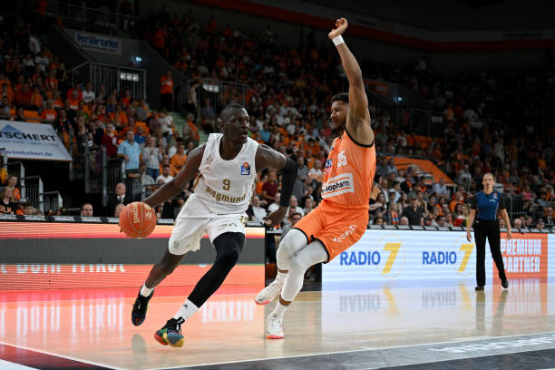 通过战术的 通过战术的